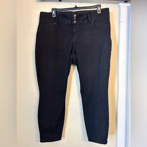 d. jeans Women's Dark Ankle Cropped Jeans